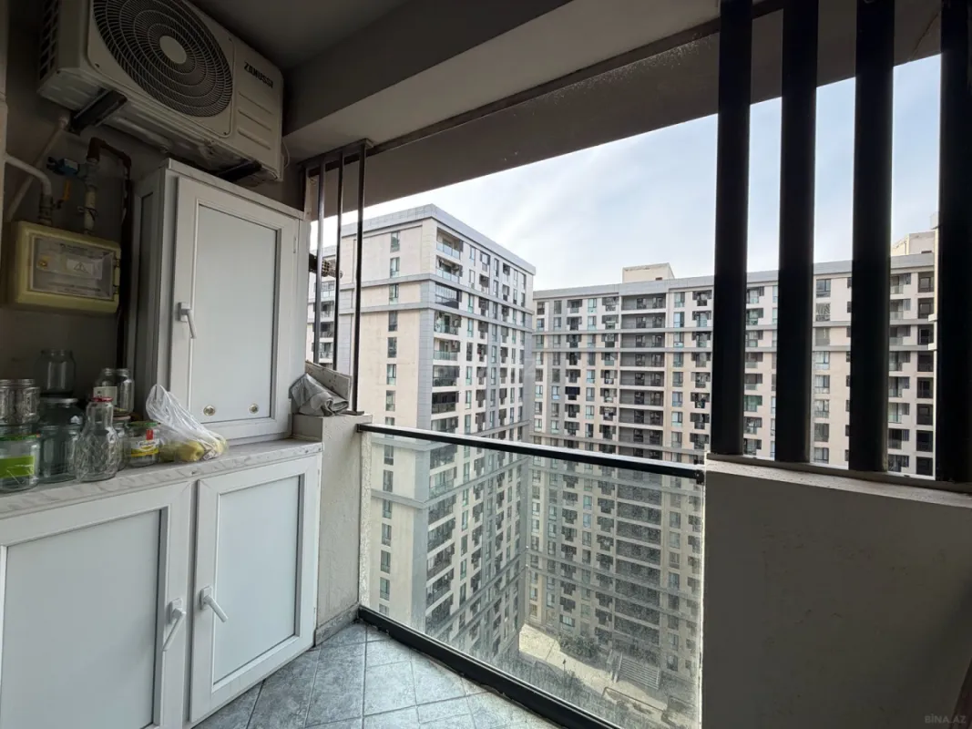 Satılır 3 otaqlı mənzil 127 m²