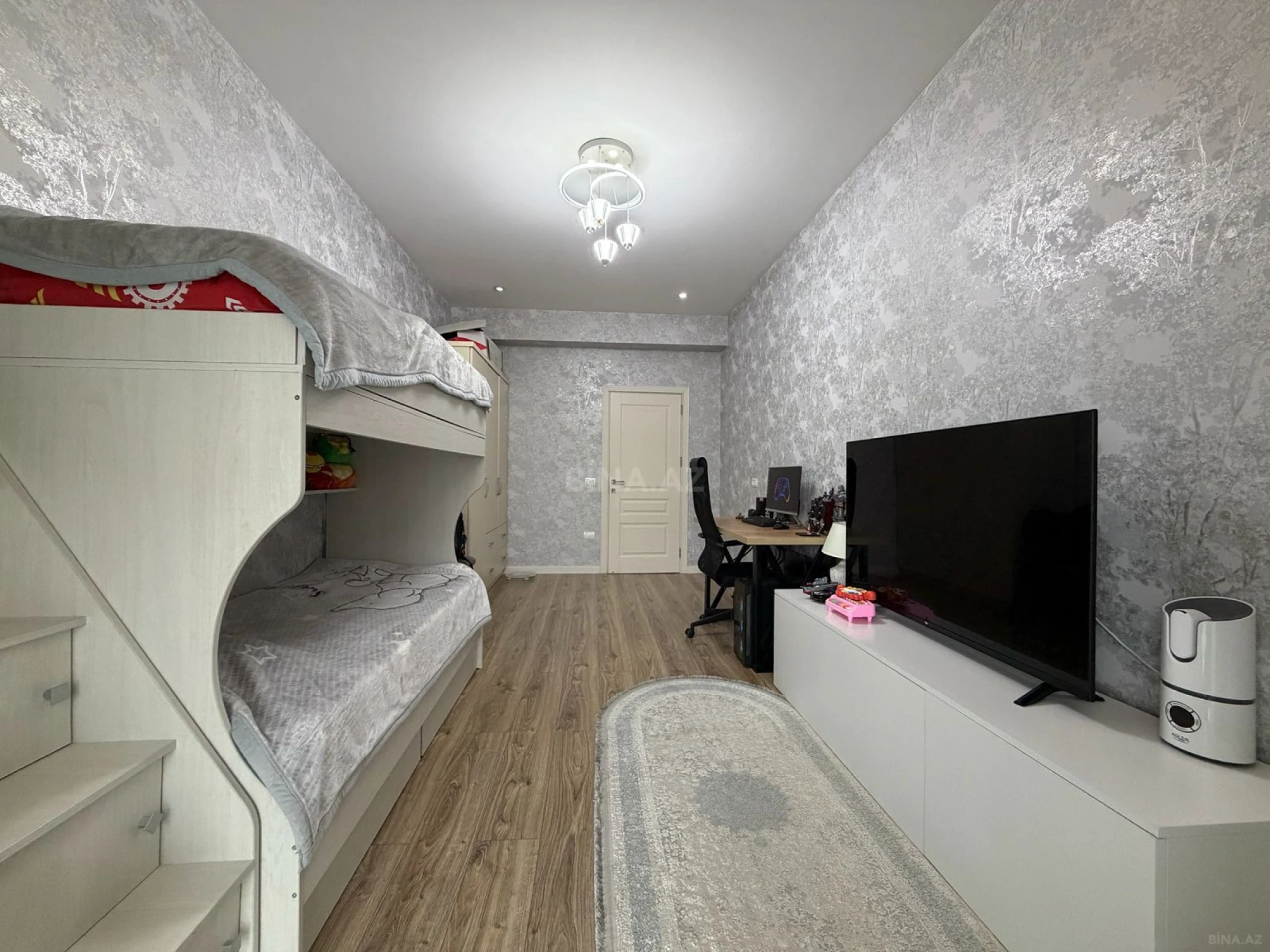Satılır 3 otaqlı mənzil 127 m²