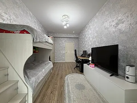 Satılır 3 otaqlı mənzil 127 m²