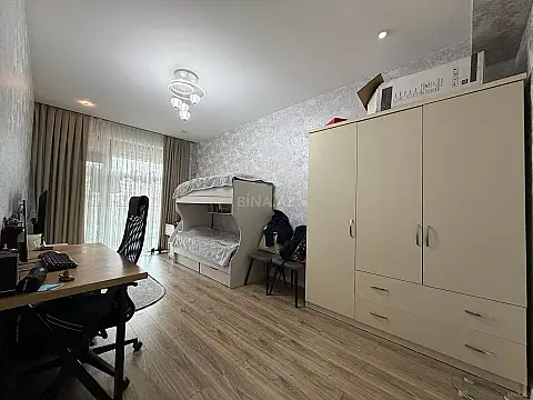 Satılır 3 otaqlı mənzil 127 m²