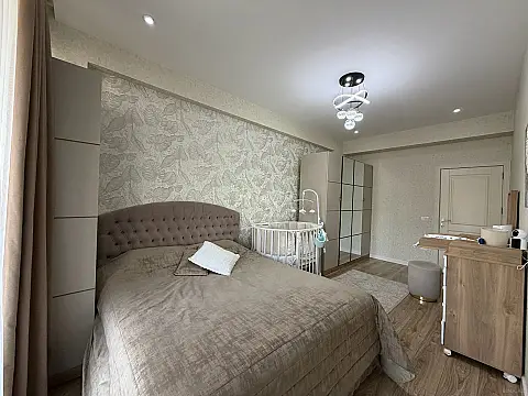 Satılır 3 otaqlı mənzil 127 m²