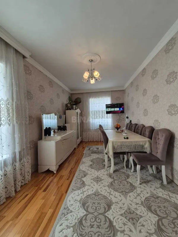 Satılır 3 otaqlı mənzil 82 m²