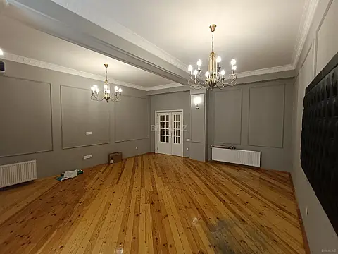 Kirayə verilir 3 otaqlı ofis 150 m²