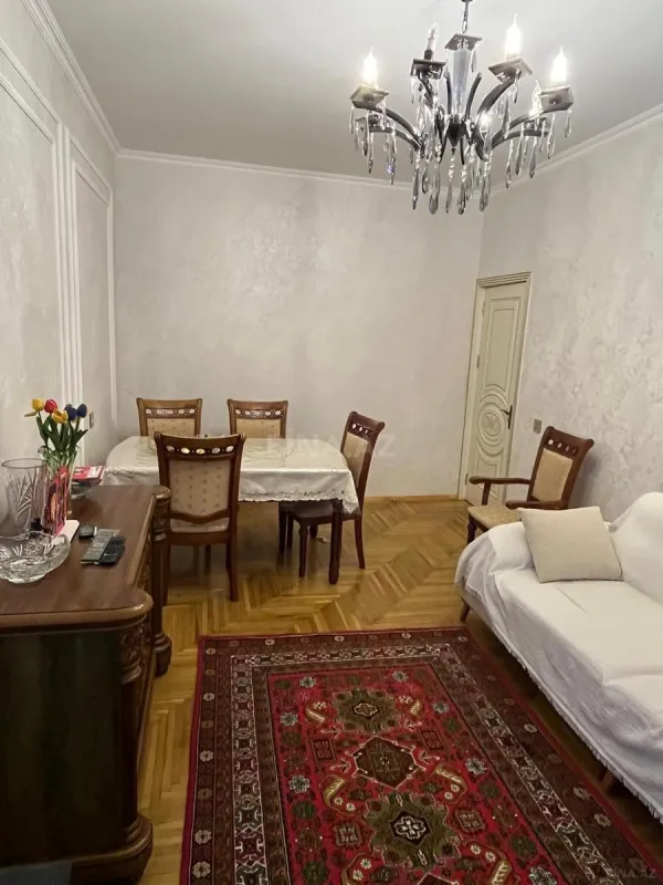 Satılır 3 otaqlı mənzil 90 m²