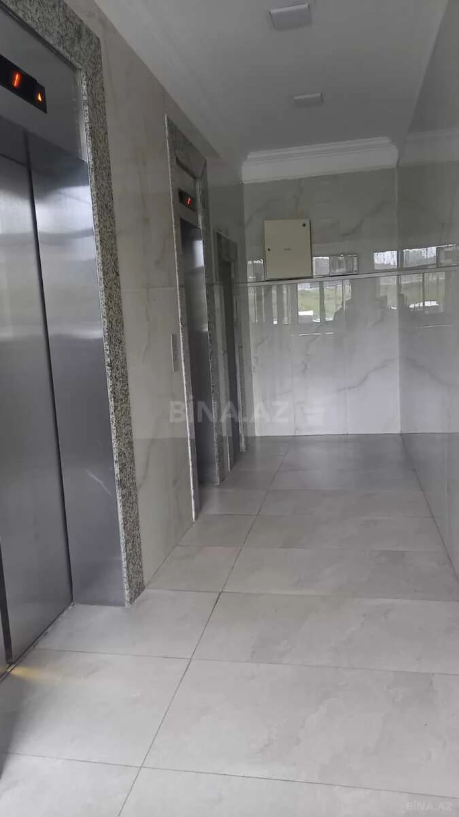 Satılır 3 otaqlı mənzil 140 m²