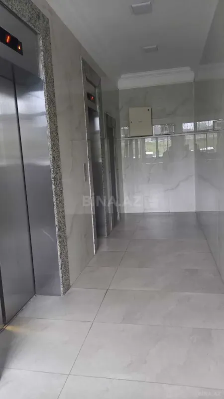 Satılır 3 otaqlı mənzil 140 m²