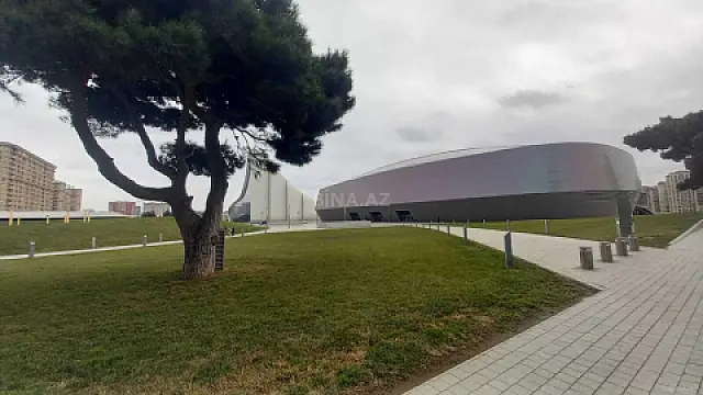 Satılır 3 otaqlı mənzil 140 m²