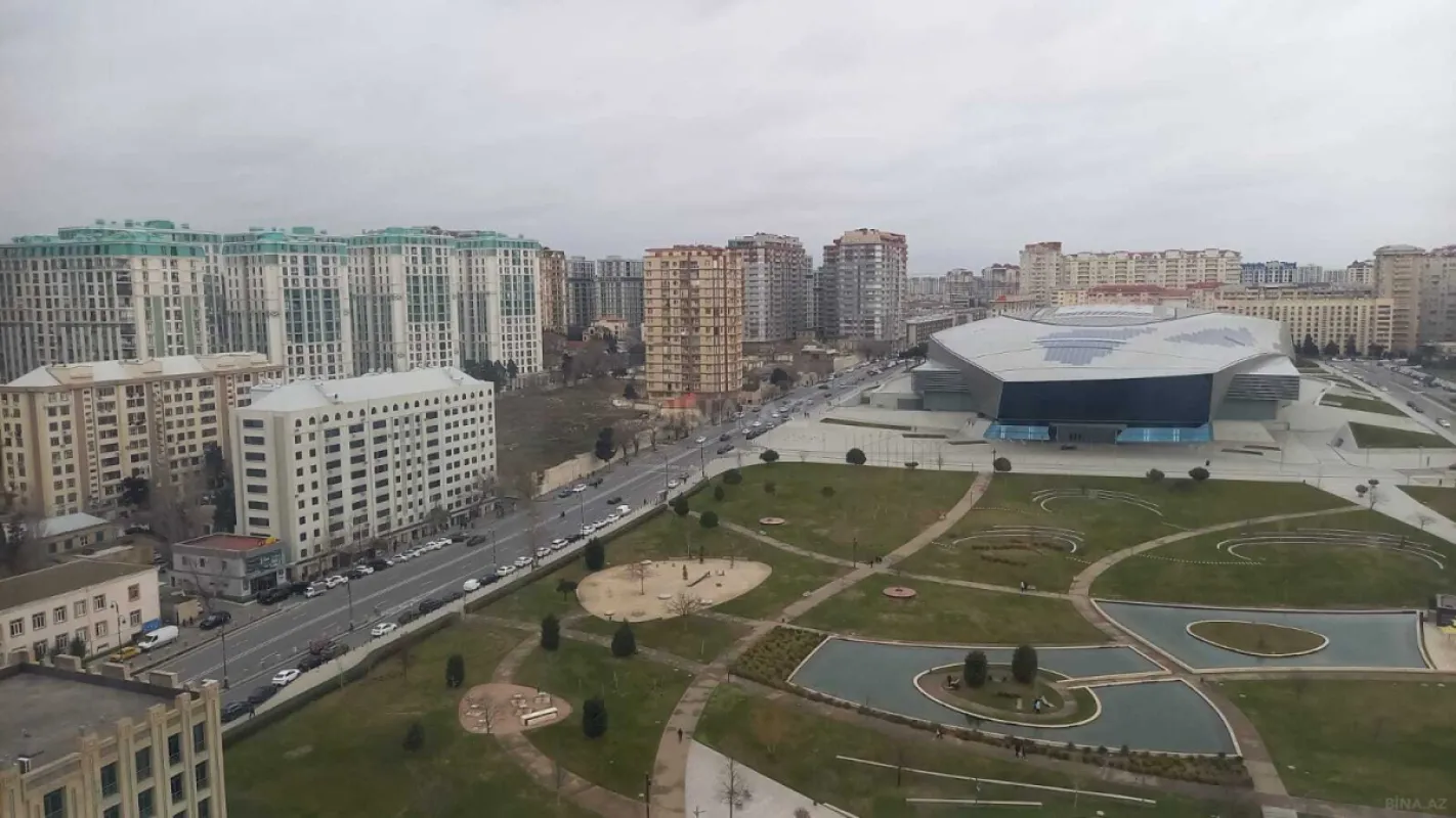 Satılır 3 otaqlı mənzil 140 m²