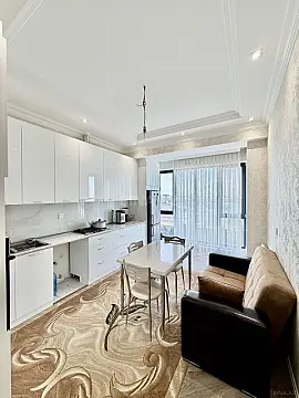 Satılır 3 otaqlı mənzil 136 m²