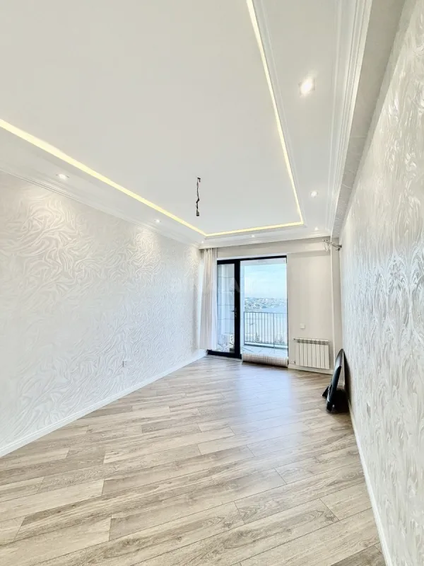 Satılır 3 otaqlı mənzil 136 m²