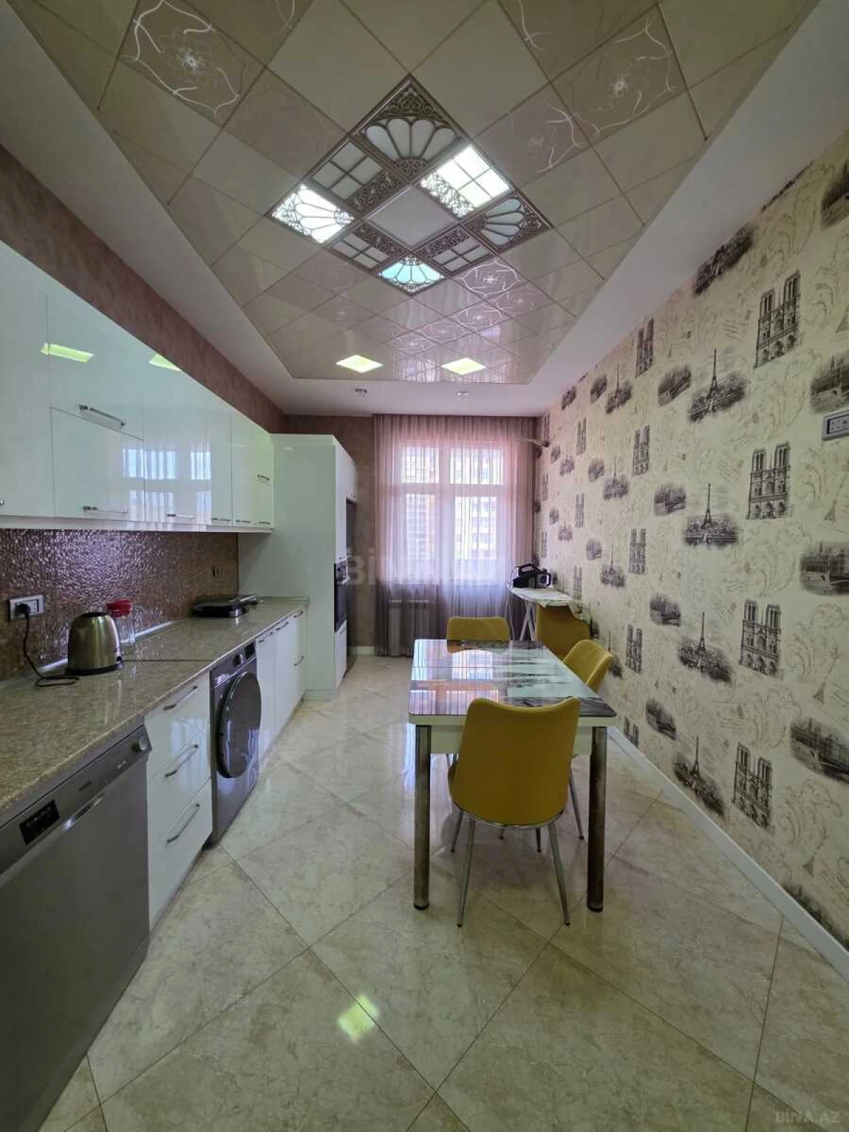 Satılır 3 otaqlı mənzil 127 m²