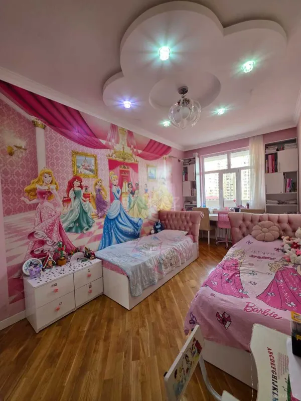 Satılır 3 otaqlı mənzil 127 m²