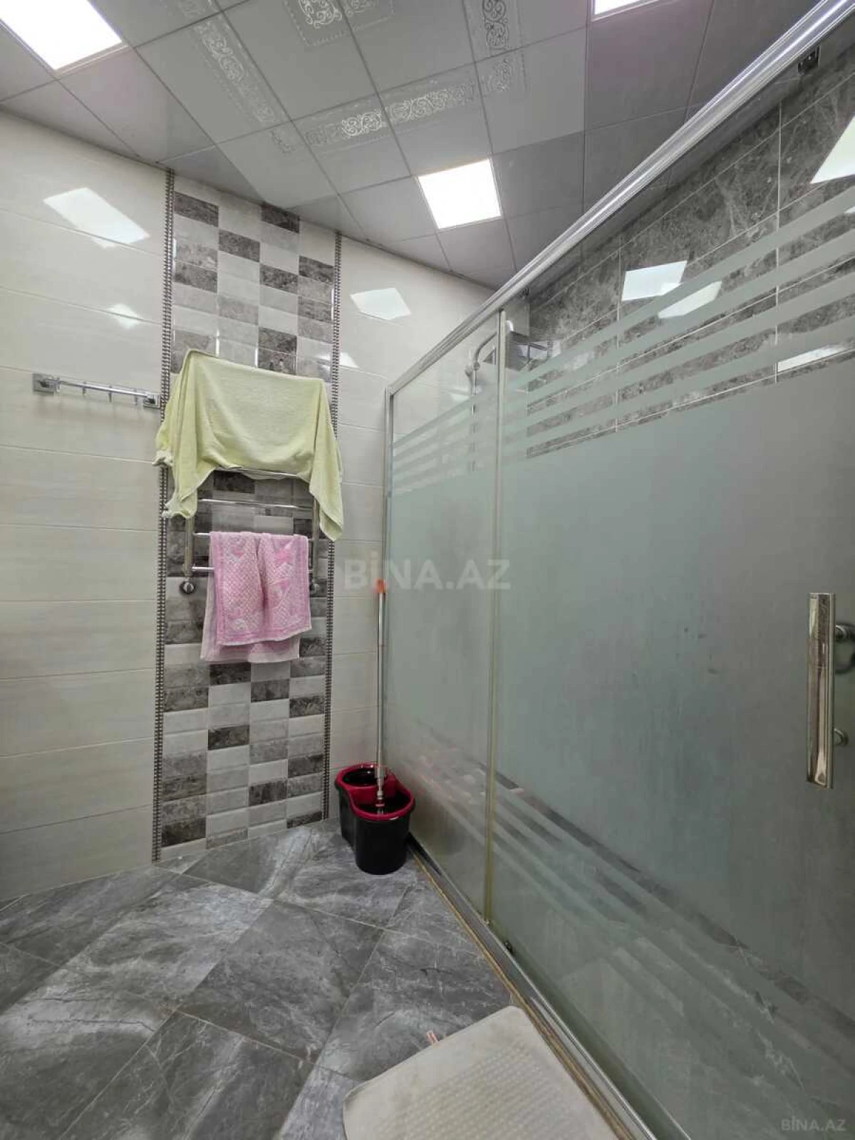 Satılır 3 otaqlı mənzil 127 m²
