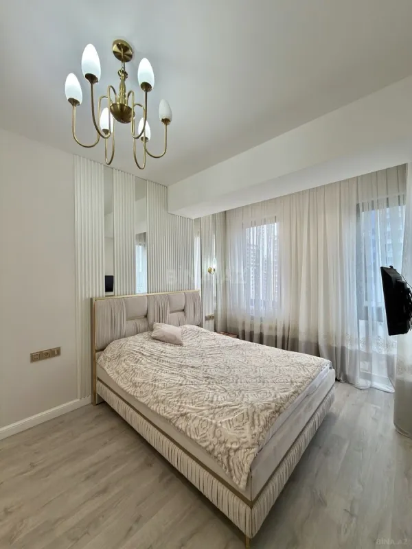Satılır 3 otaqlı mənzil 113 m²