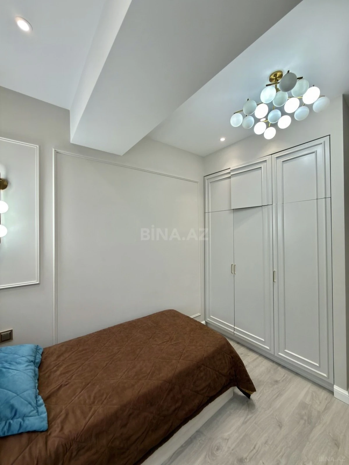 Satılır 3 otaqlı mənzil 113 m²