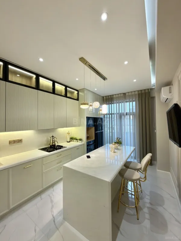 Satılır 3 otaqlı mənzil 113 m²