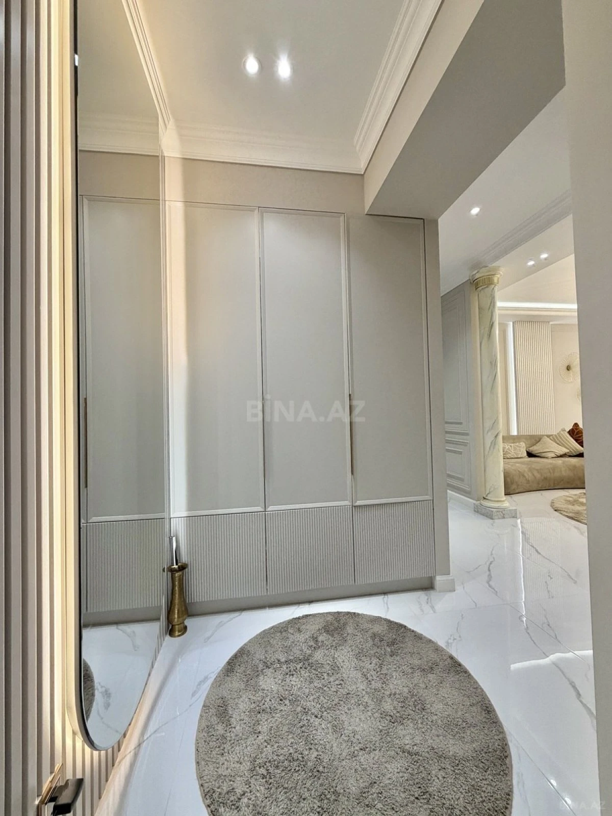 Satılır 3 otaqlı mənzil 113 m²