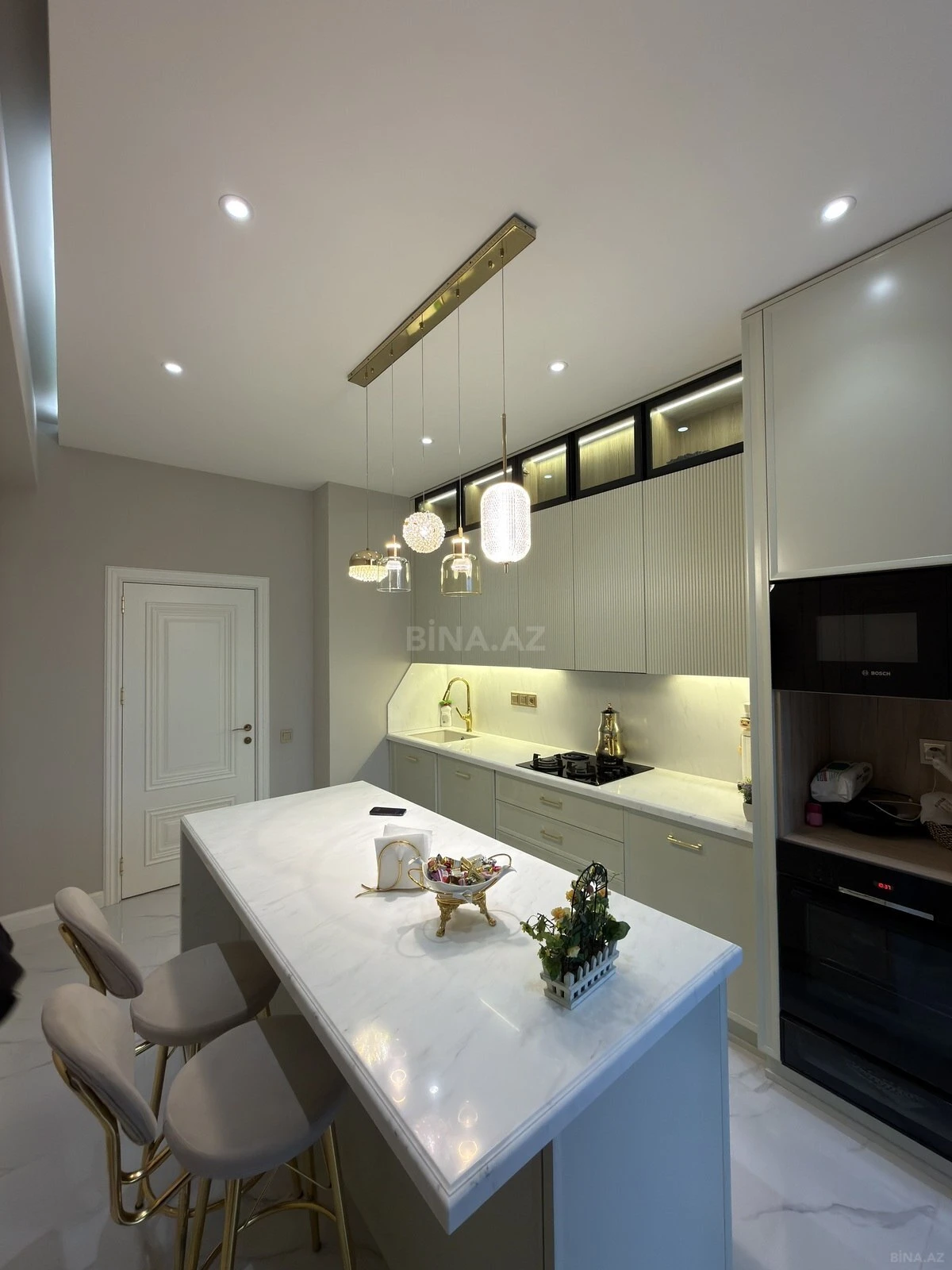 Satılır 3 otaqlı mənzil 113 m²