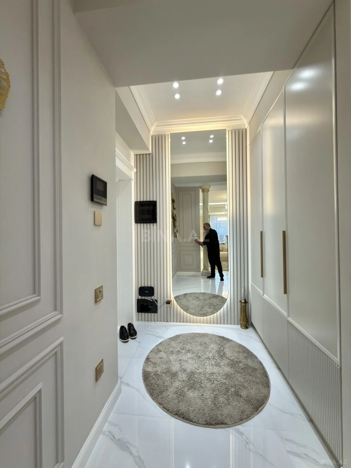 Satılır 3 otaqlı mənzil 113 m²