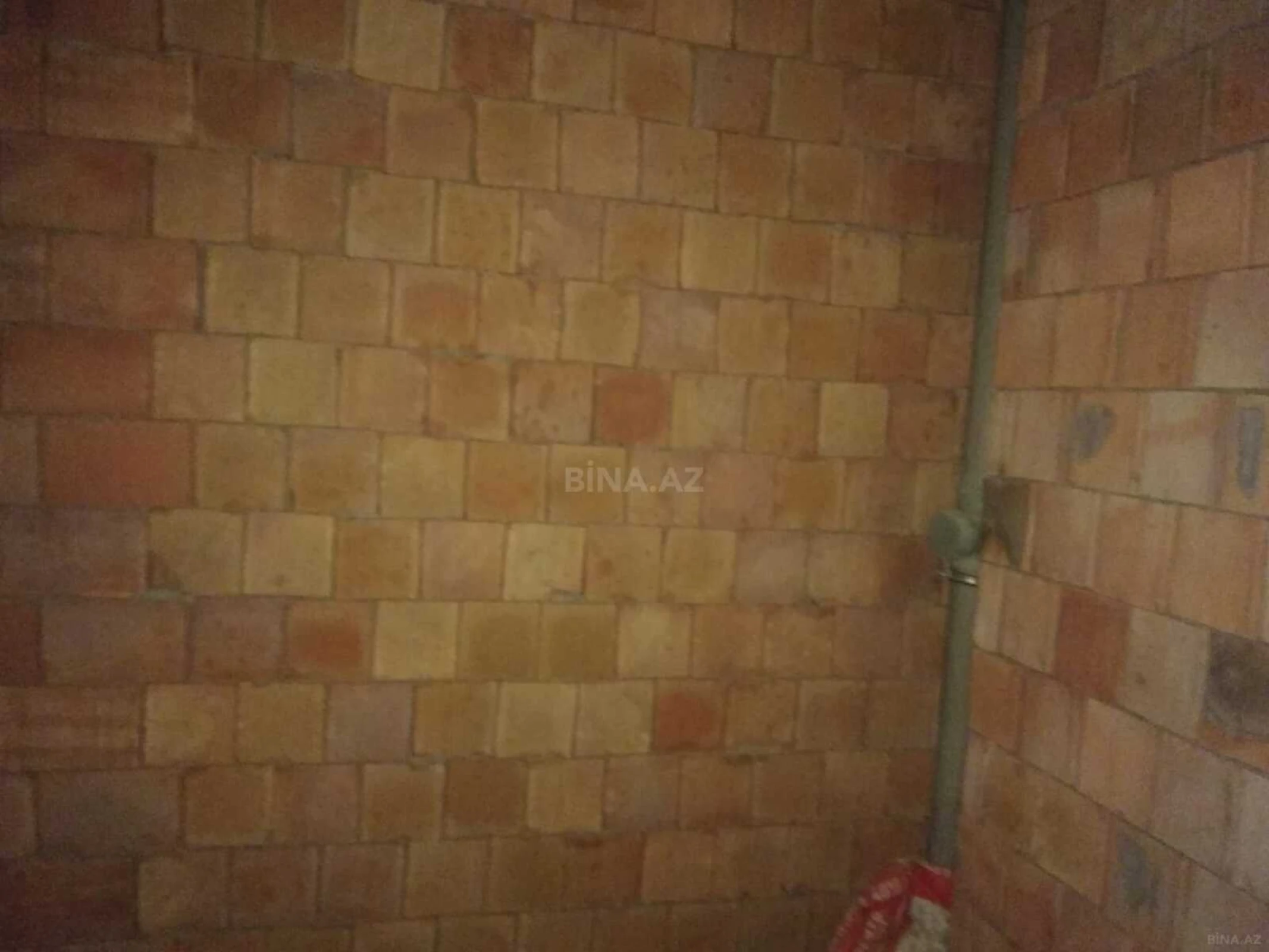 Satılır 4 otaqlı mənzil 186 m²