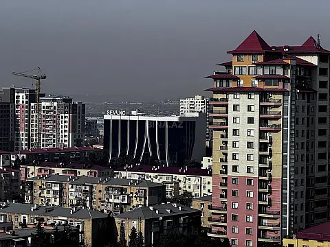 Satılır 4 otaqlı mənzil 186 m²