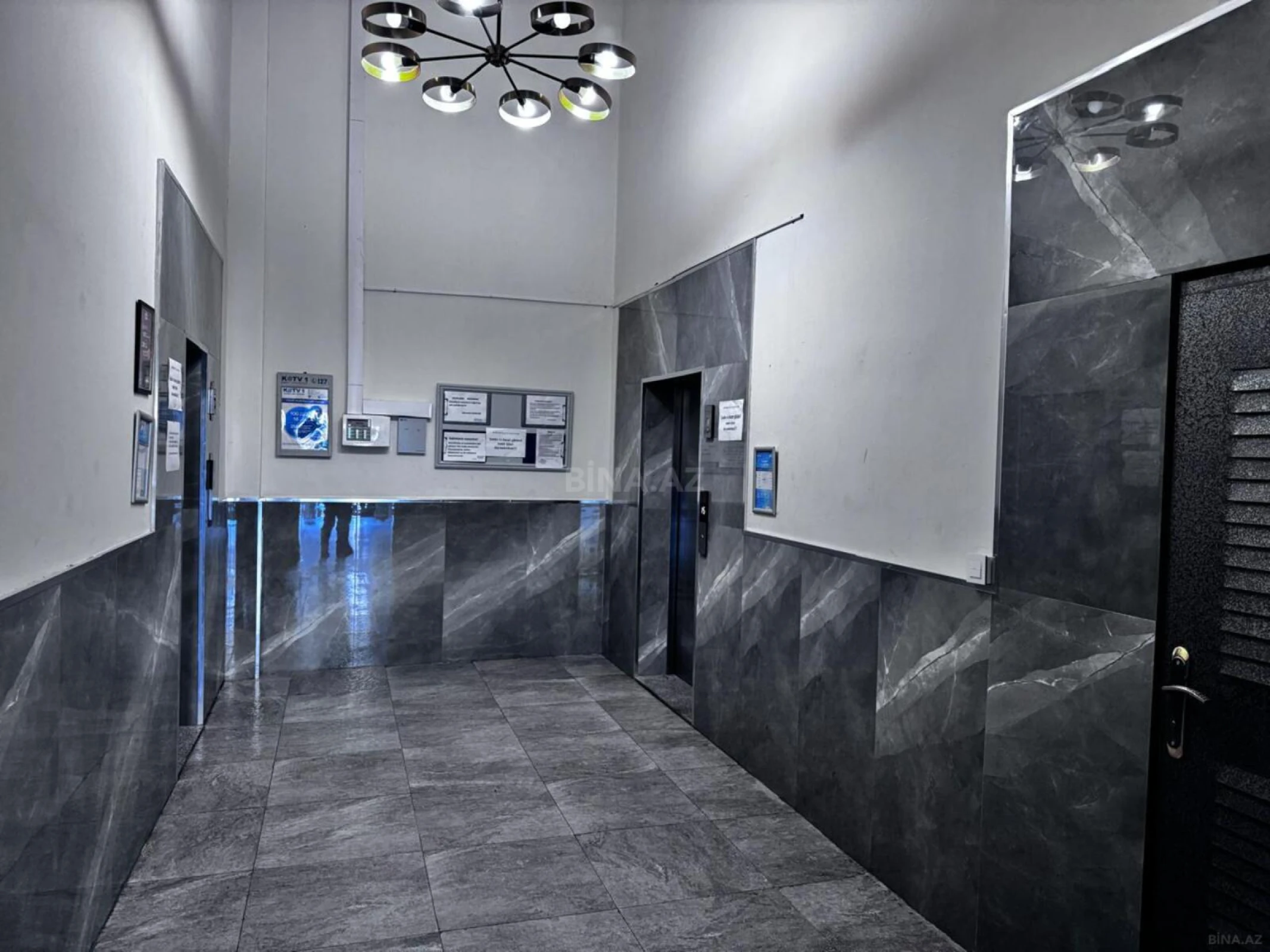 Satılır 4 otaqlı mənzil 186 m²