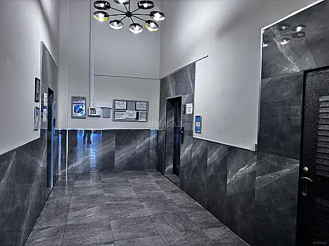 Satılır 4 otaqlı mənzil 186 m²