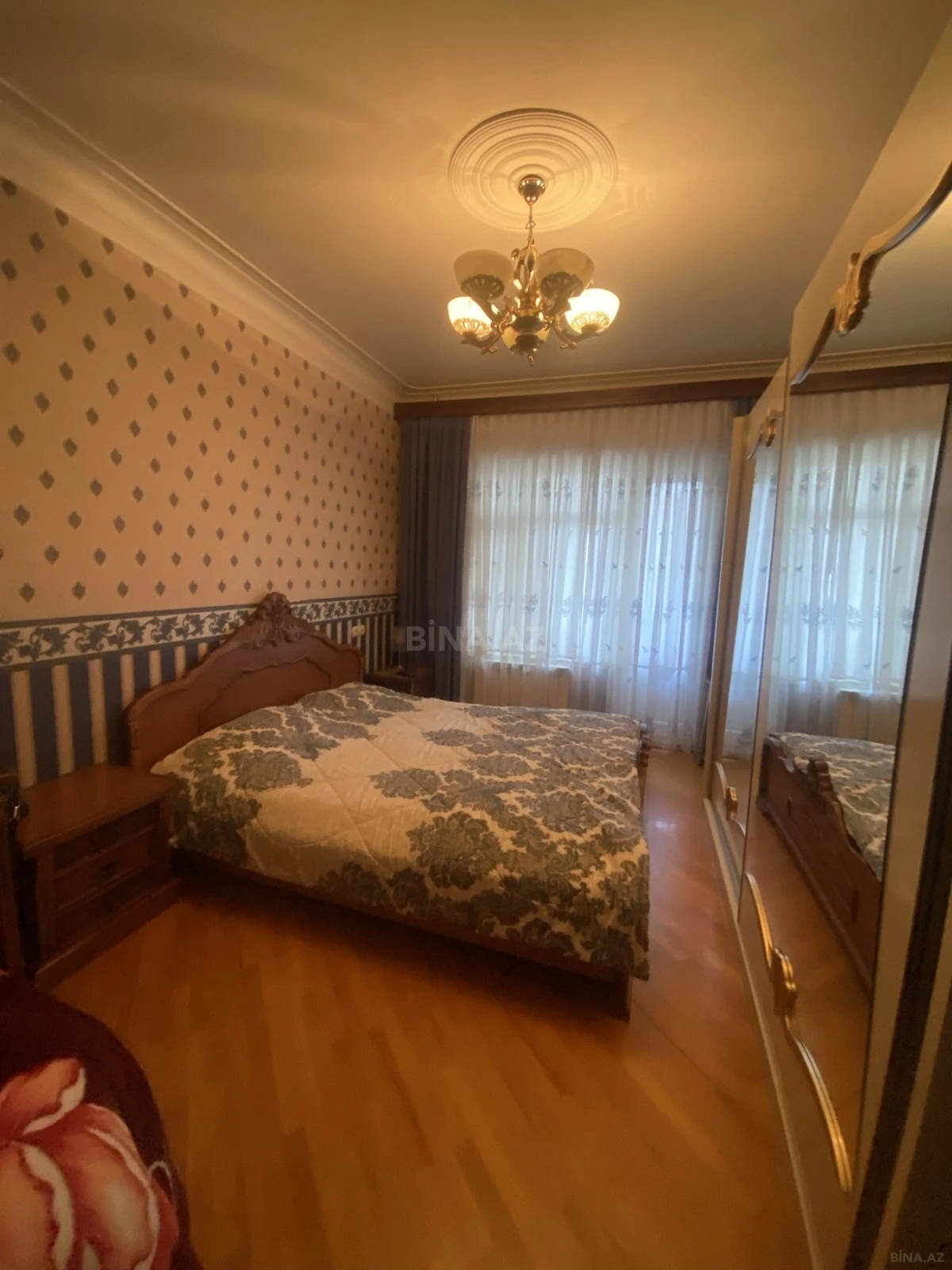 Satılır 5 otaqlı mənzil 110 m²