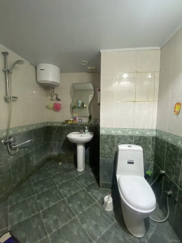 Satılır 5 otaqlı mənzil 110 m²
