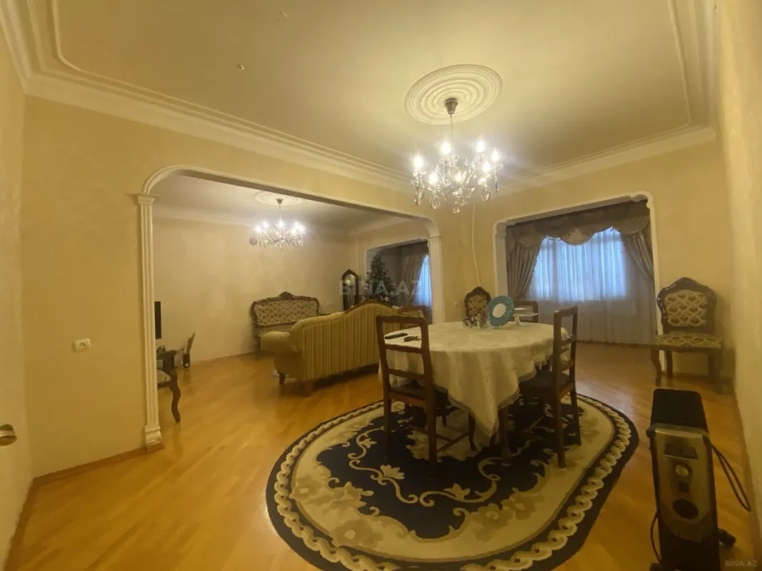 Satılır 5 otaqlı mənzil 110 m²