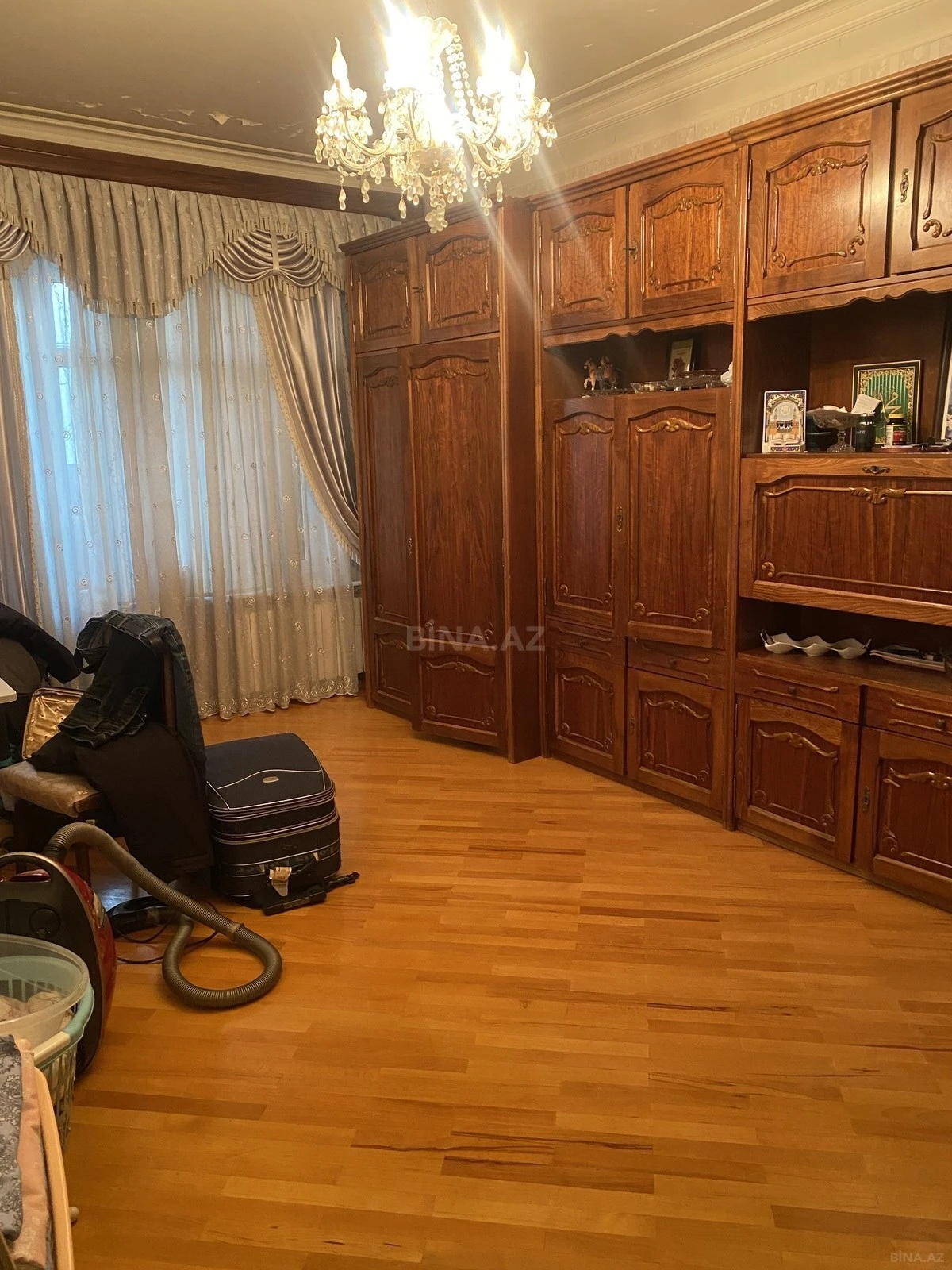 Satılır 5 otaqlı mənzil 110 m²