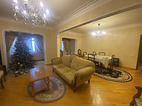 Satılır 5 otaqlı mənzil 110 m² — Bakı, Nizami 5 otaq 110.00 m²