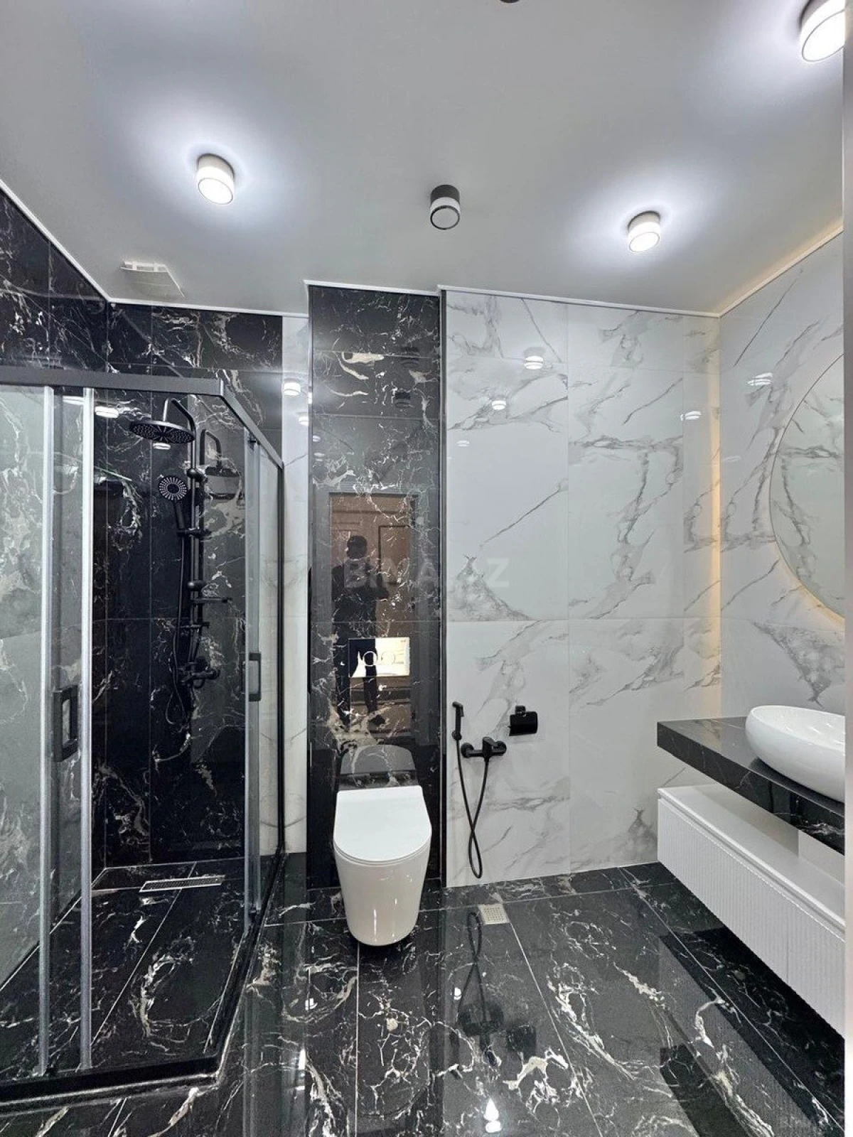 Satılır 3 otaqlı mənzil 101 m²