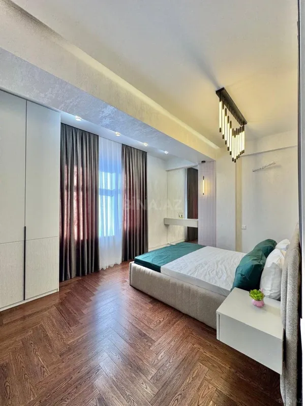 Satılır 3 otaqlı mənzil 101 m²