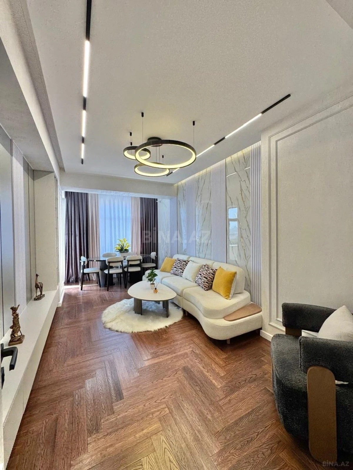 Satılır 3 otaqlı mənzil 101 m²
