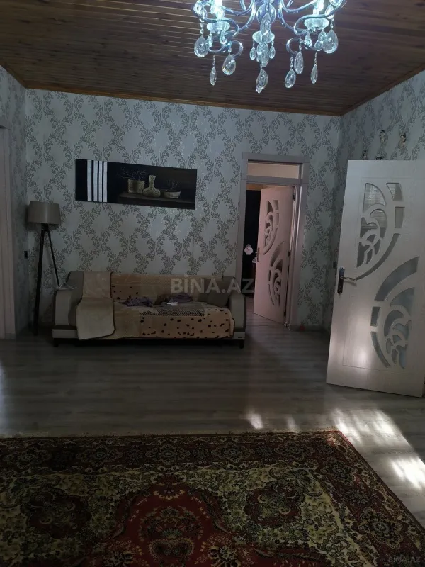 Satılır 7 otaqlı həyət evi 210 m²