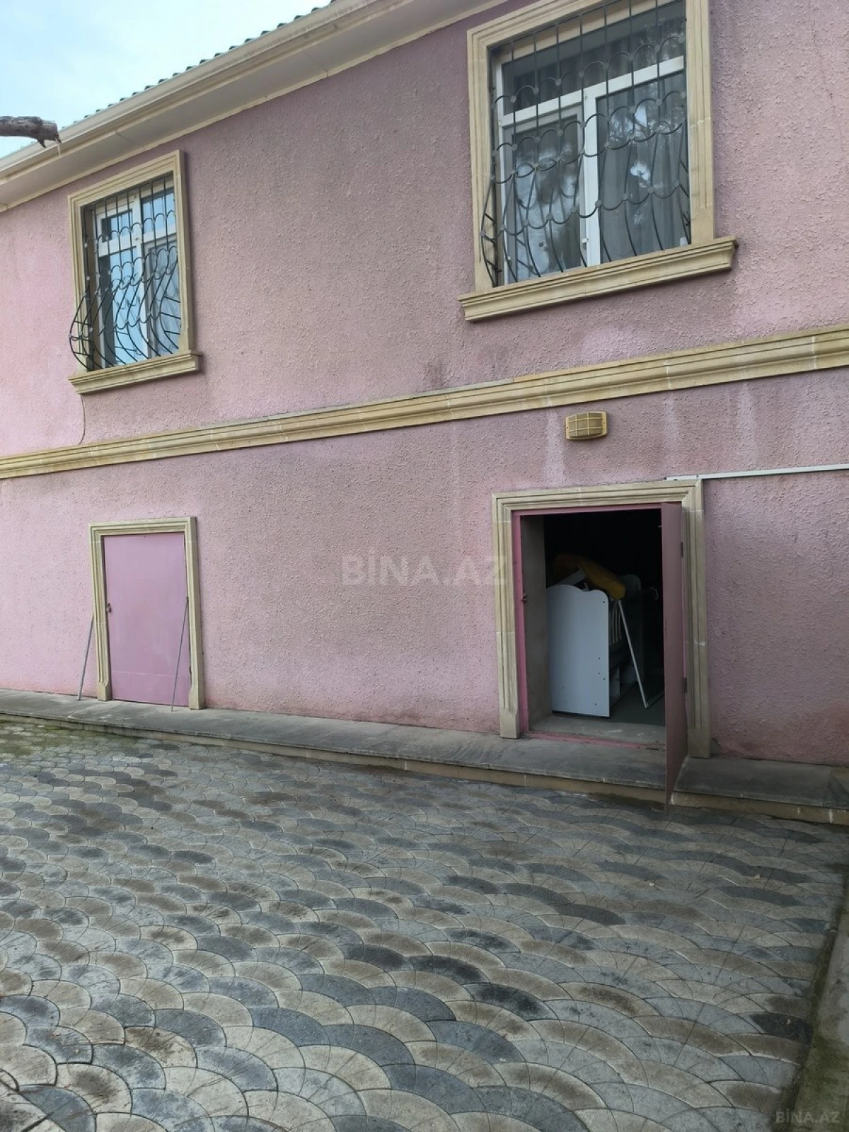 Satılır 7 otaqlı həyət evi 210 m²