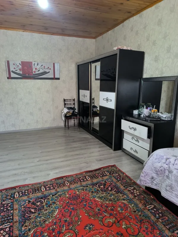 Satılır 7 otaqlı həyət evi 210 m²