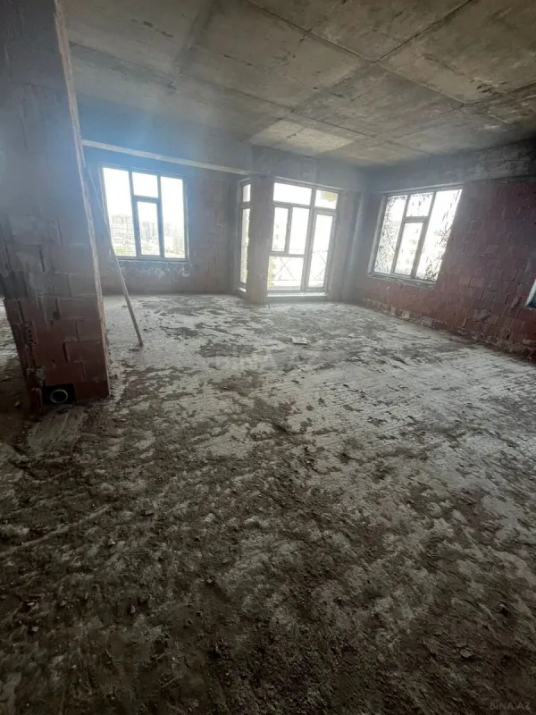 Satılır 3 otaqlı mənzil 129 m²