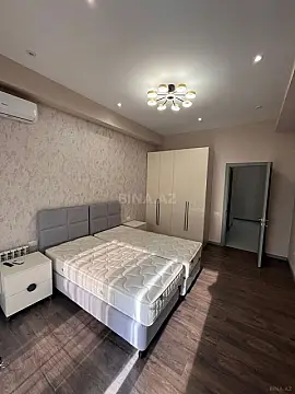 Kirayə verilir 2 otaqlı mənzil 82 m²