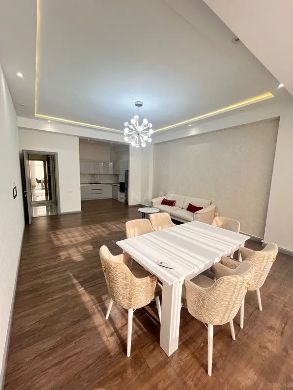 Kirayə verilir 2 otaqlı mənzil 82 m²