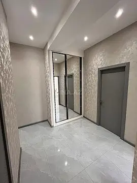 Kirayə verilir 2 otaqlı mənzil 82 m²