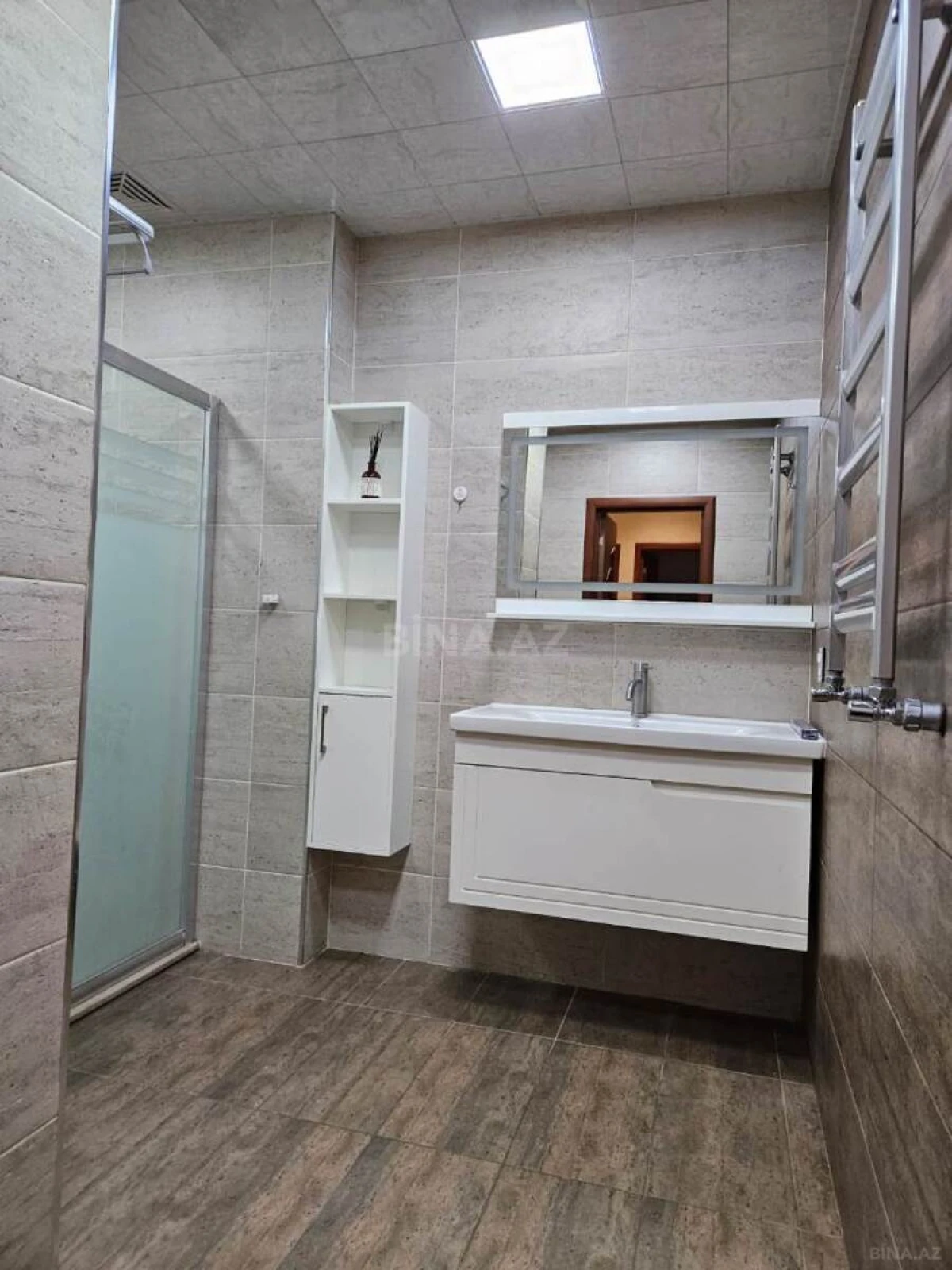 Satılır 2 otaqlı mənzil 90 m²