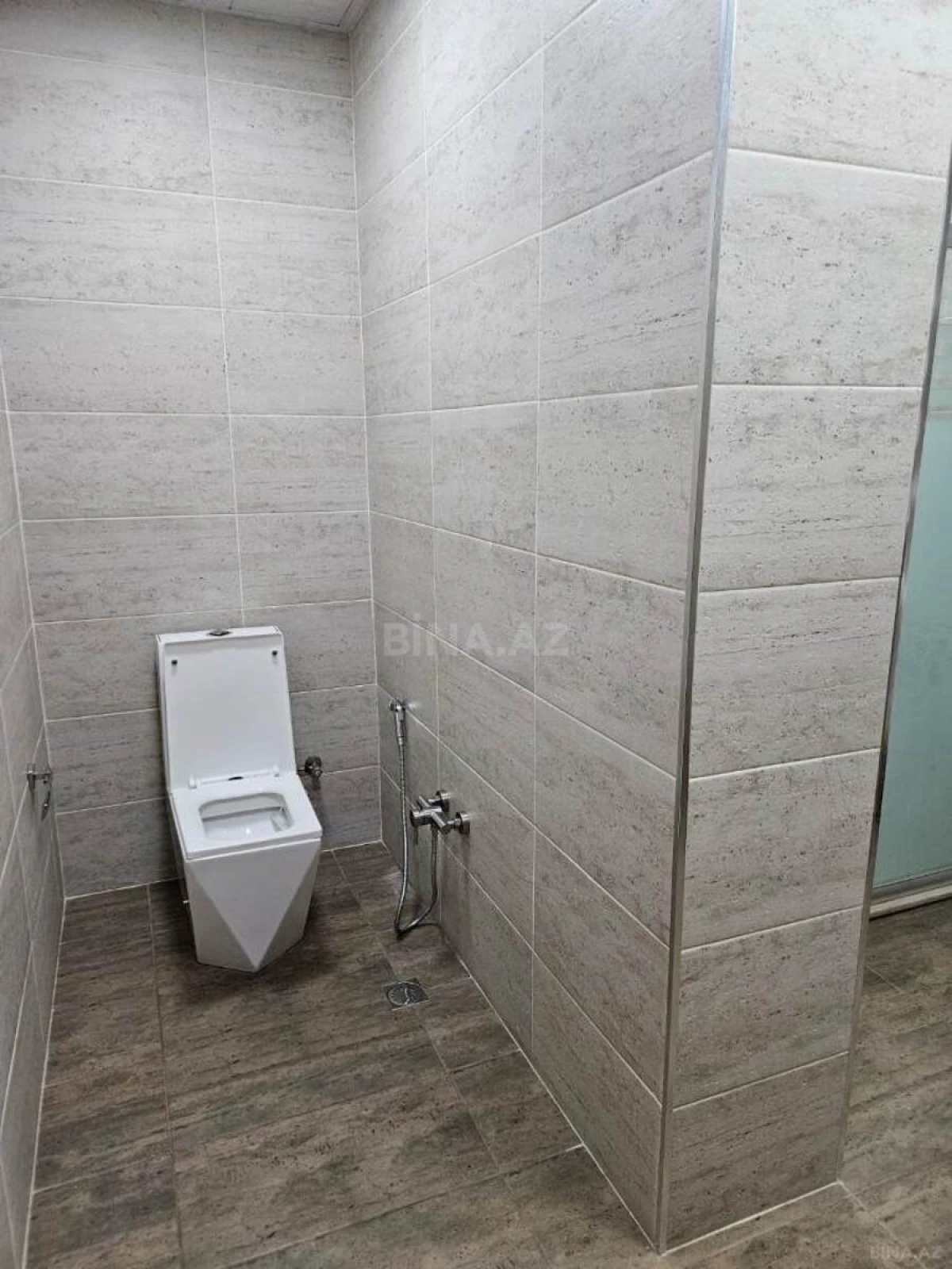 Satılır 2 otaqlı mənzil 90 m²