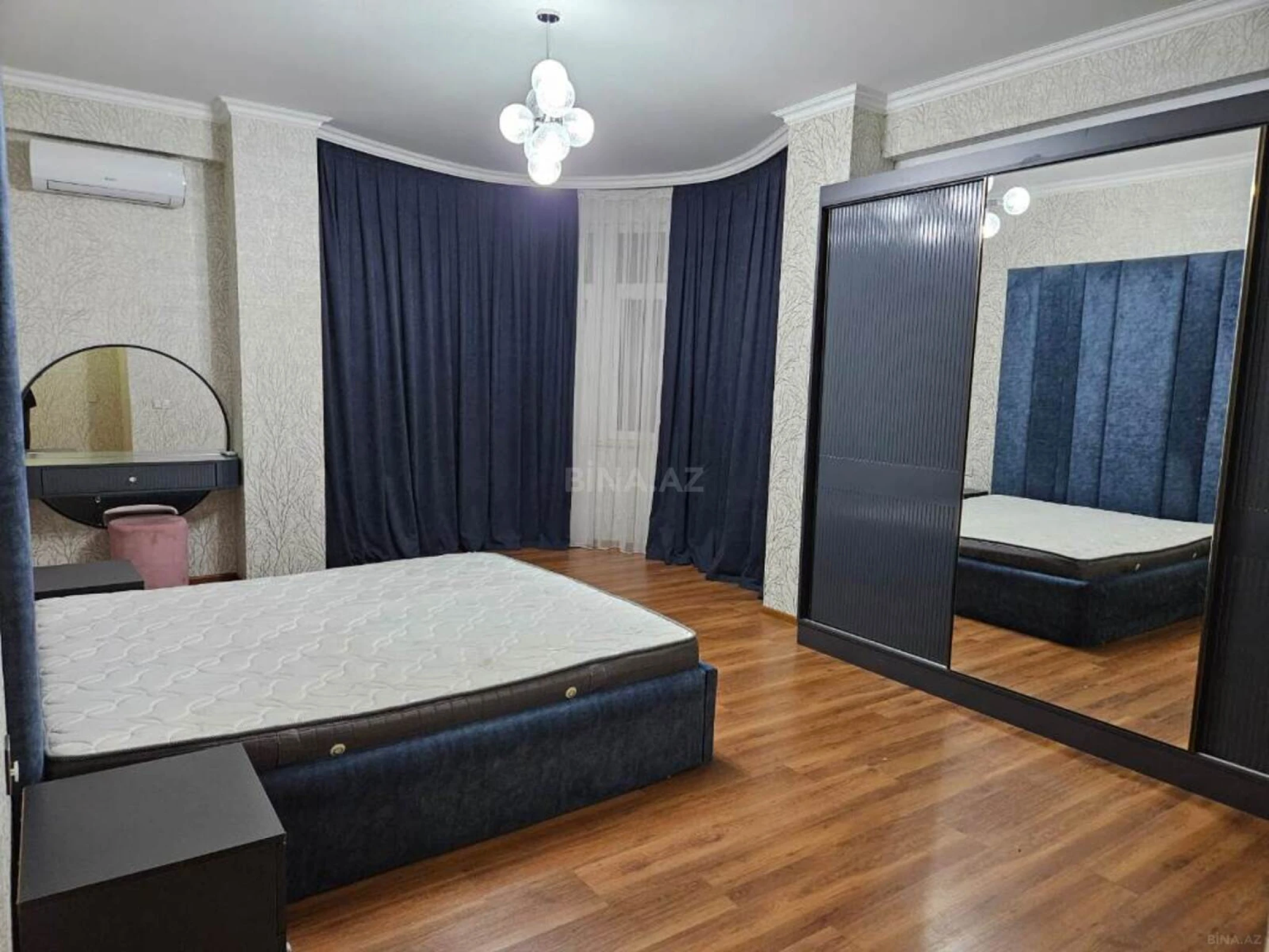 Satılır 2 otaqlı mənzil 90 m²