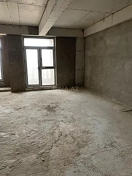 Satılır 5 otaqlı mənzil 340 m²