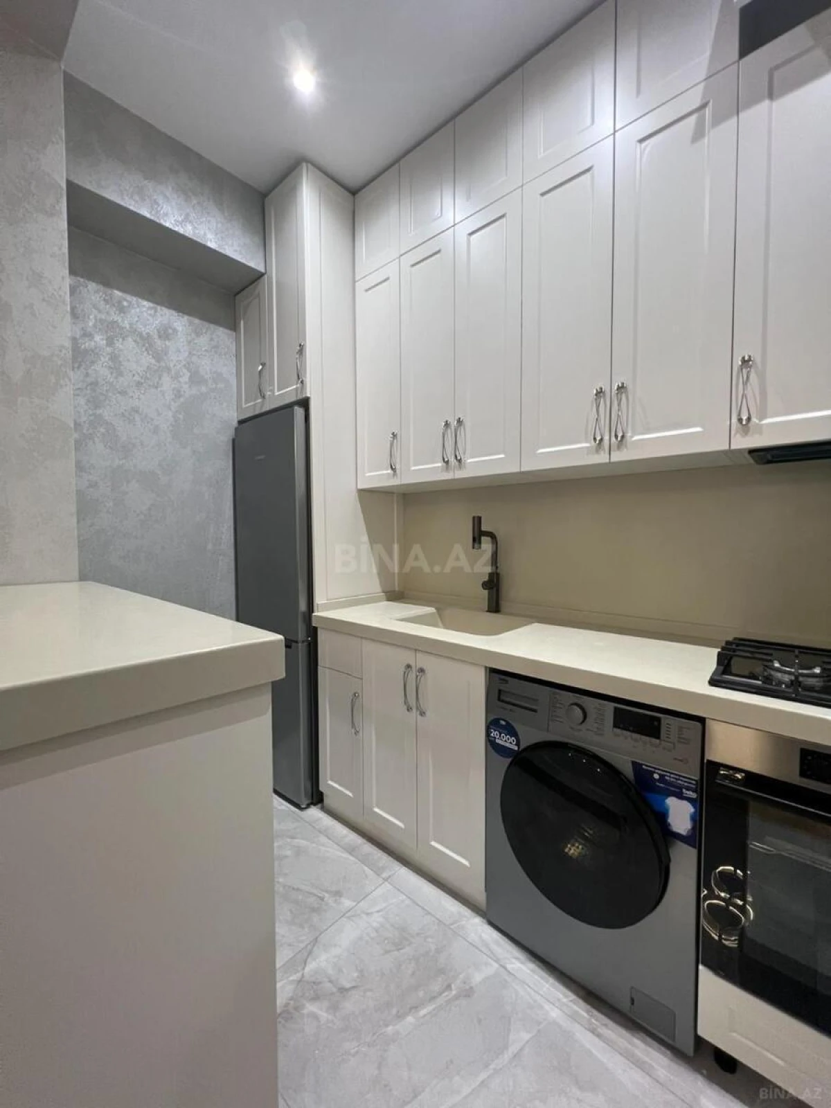 Kirayə verilir 2 otaqlı mənzil 70 m²