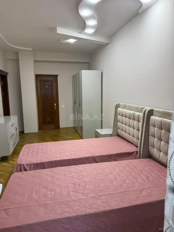 Kirayə verilir 2 otaqlı mənzil 80 m²