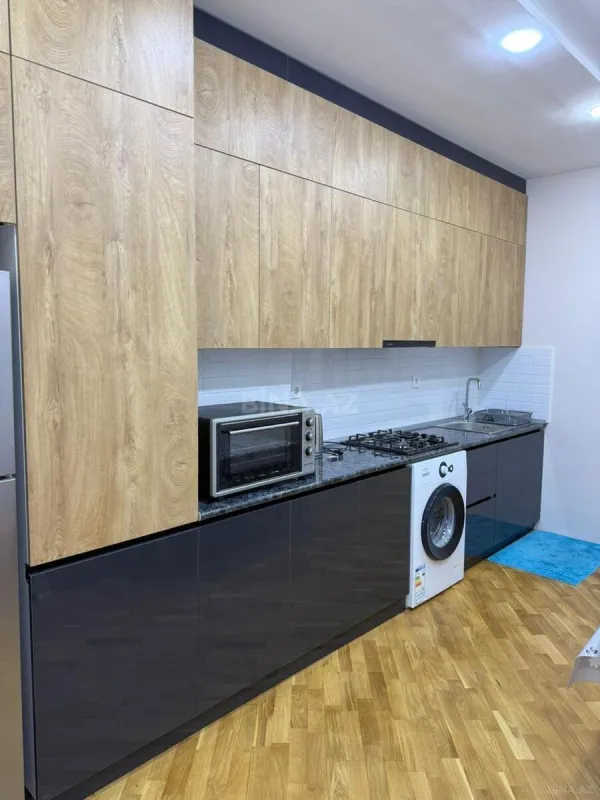 Kirayə verilir 2 otaqlı mənzil 80 m²