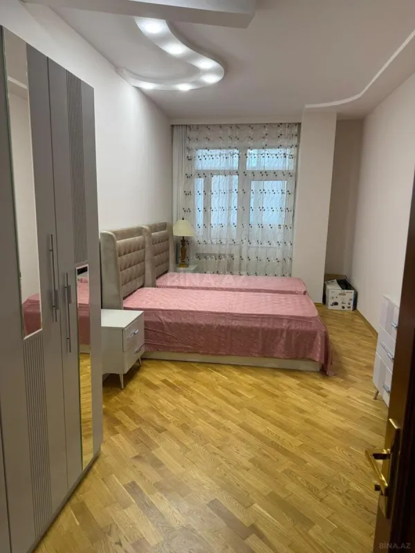 Kirayə verilir 2 otaqlı mənzil 80 m²